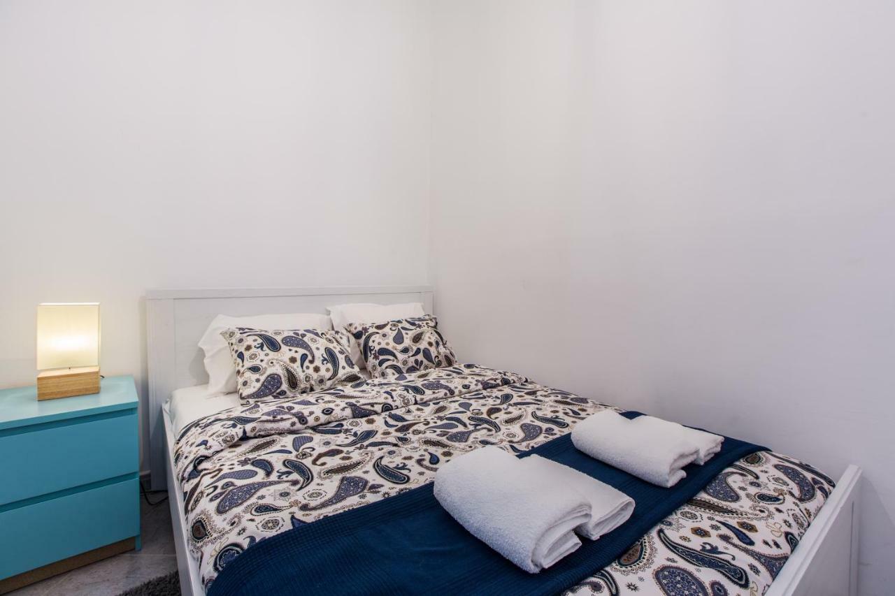 Santos Neighborhood Apartment *