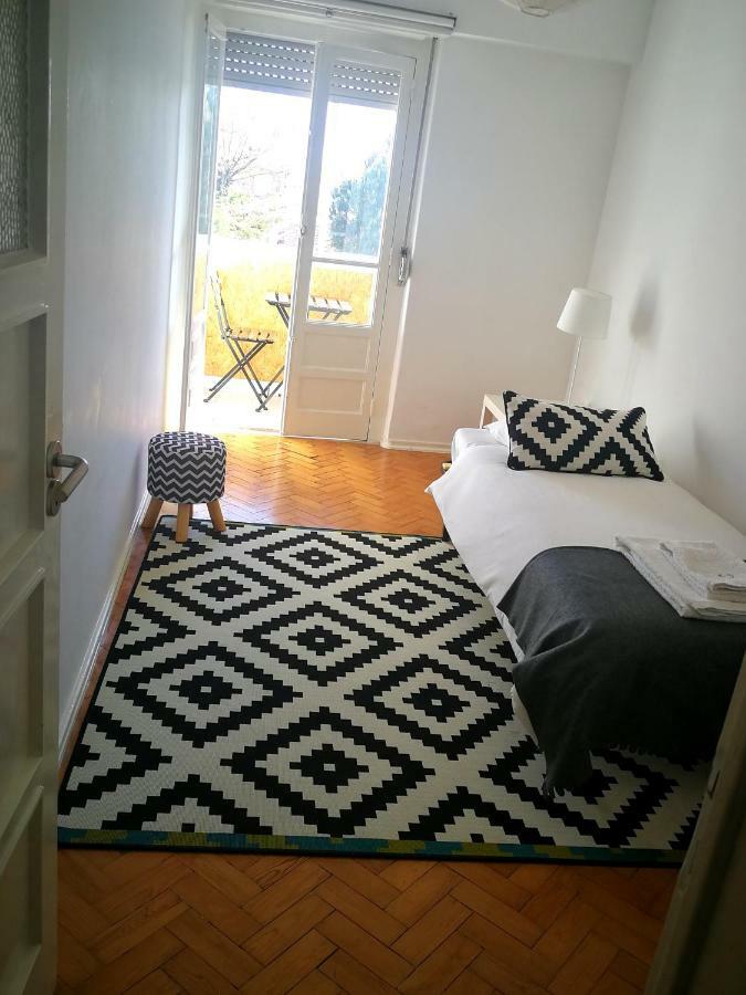 Apartment B&w Center