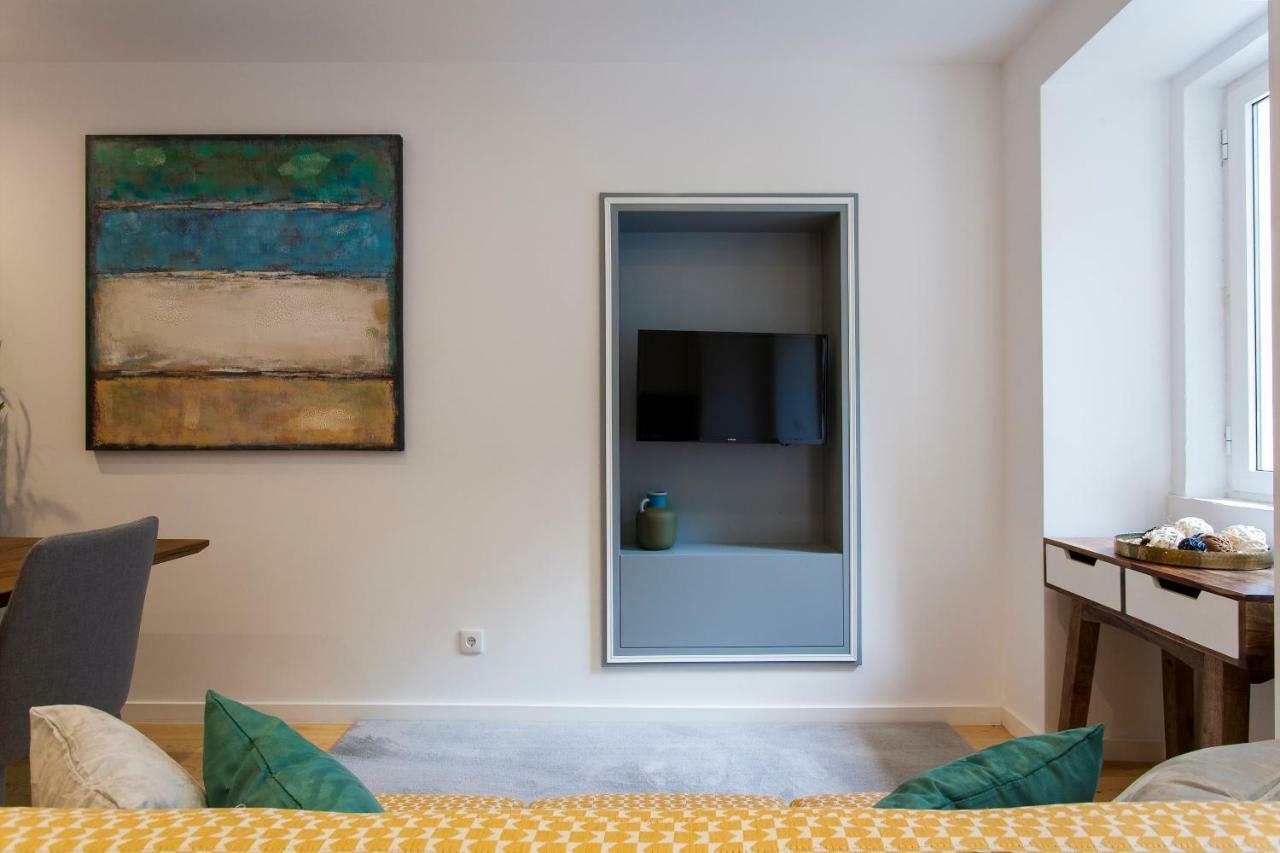 Charming Terrace - Liberdade Apartment