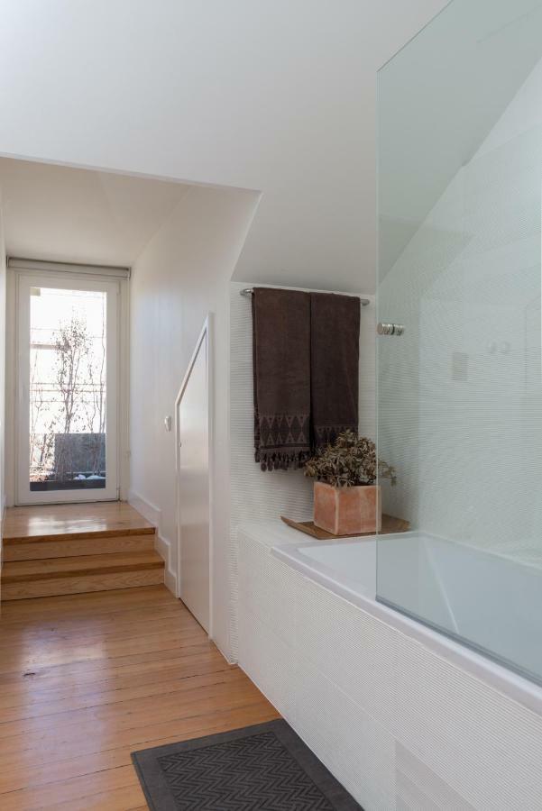 Apartment 360 *