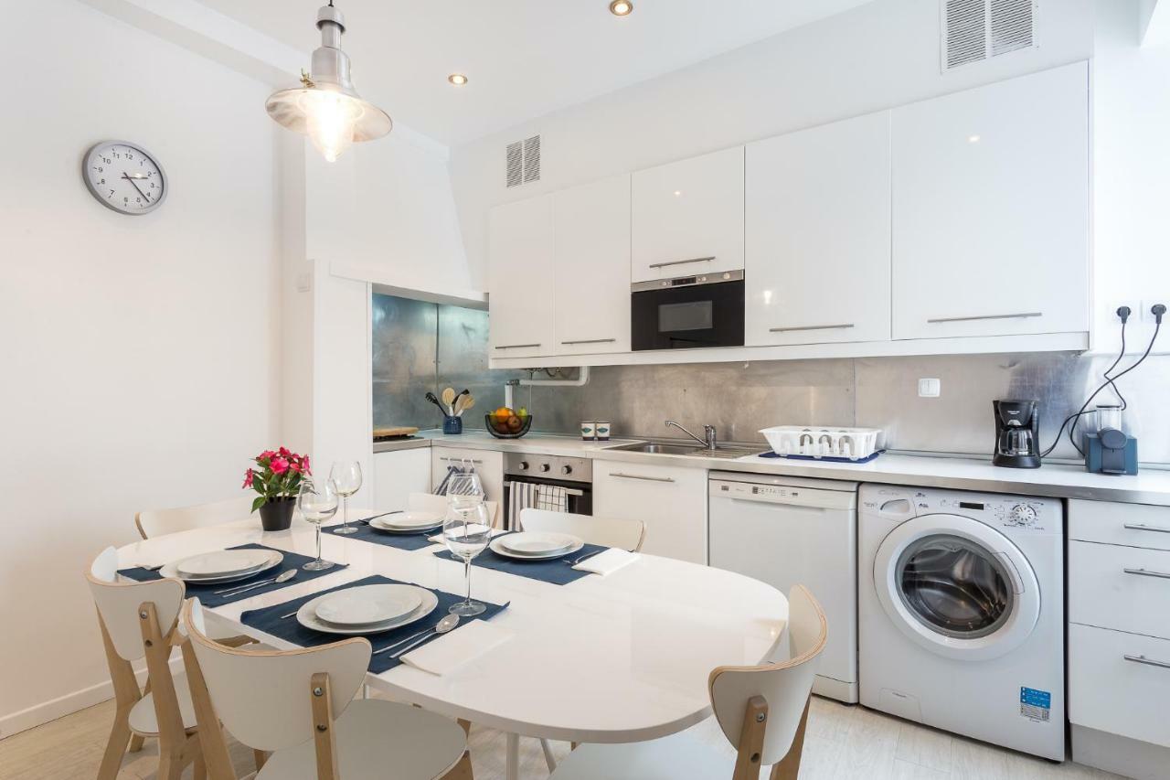 Apartment Three Bedroom In Historical Centre -bairro Alto Lisbon