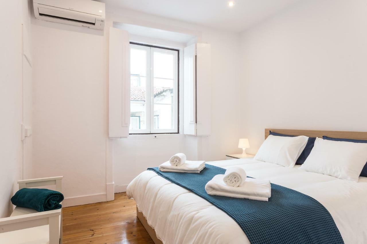 Apartment Three Bedroom In Historical Centre -bairro Alto *