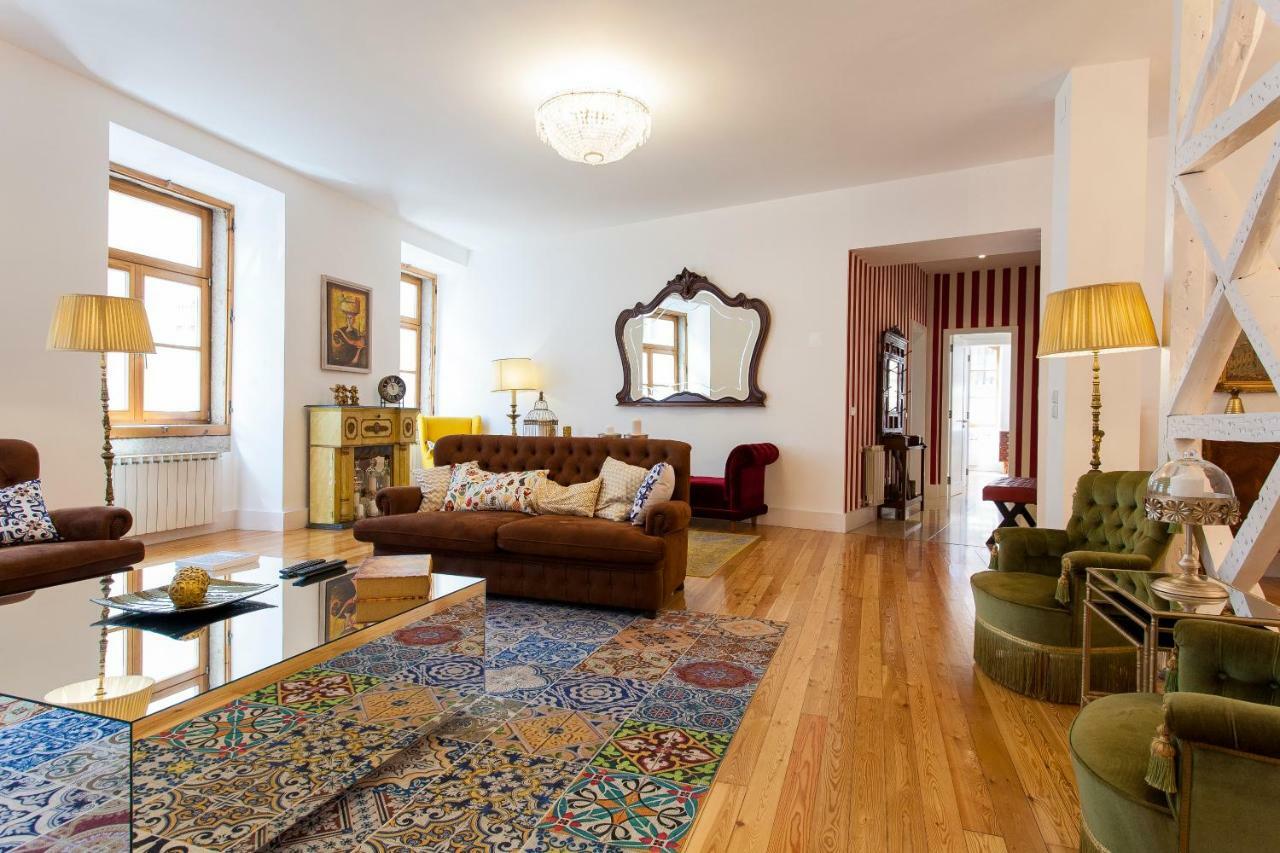 Apartment Chiado 4-bedroom Flat