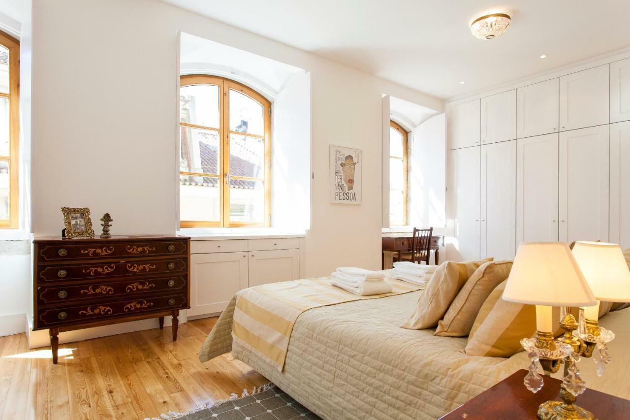 Apartment Chiado 4-bedroom Flat *