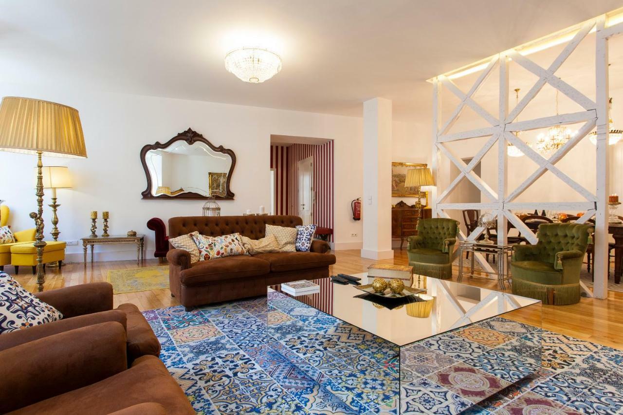 Chiado 4-bedroom Flat
