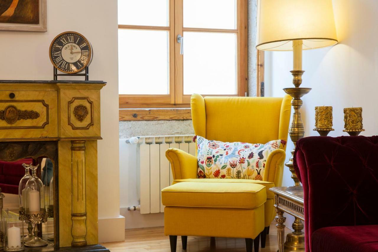 Chiado 4-bedroom Flat Apartment *