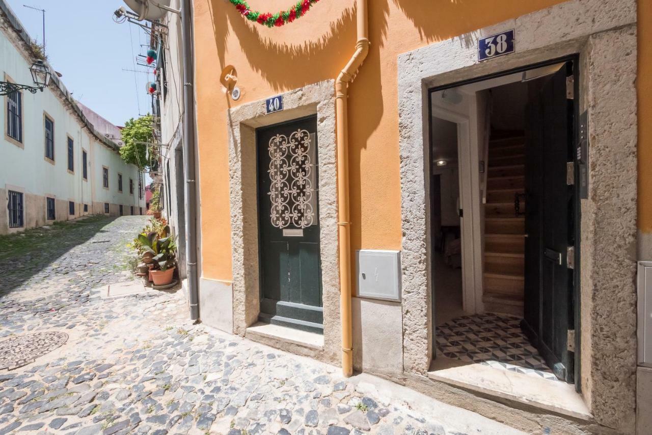 Little River View Triplex In Alfama * Lisbon