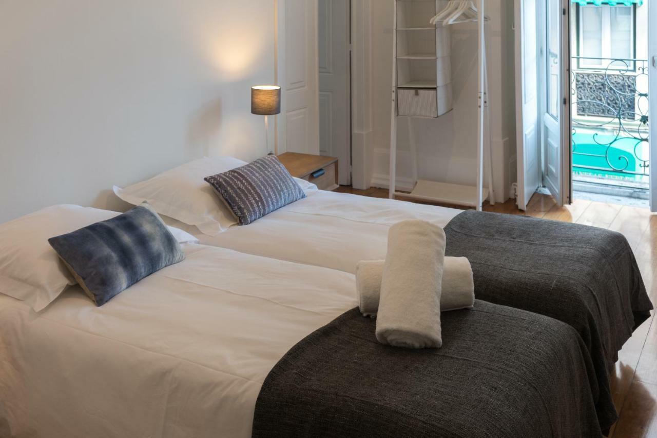 Janelas Verdes Apartment *