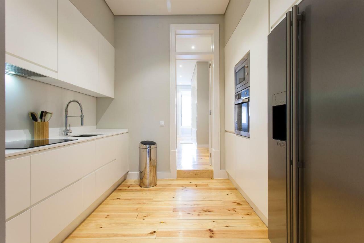 Joivy Deluxe 3br With Workspace By Figueira Sq And Rossio Subway Apartment *