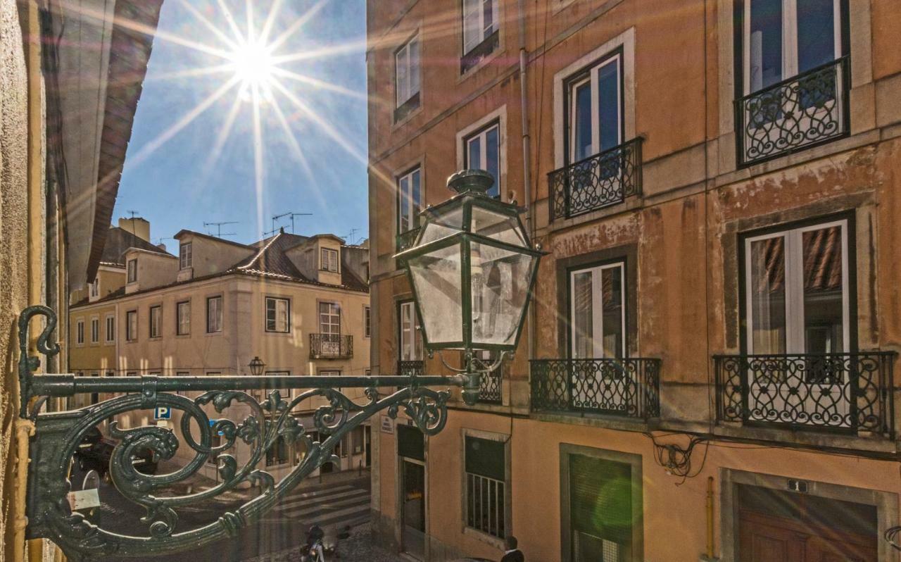 Live Like A Local @ Casa Da Esquina - Wifi & A/c * Lisbon