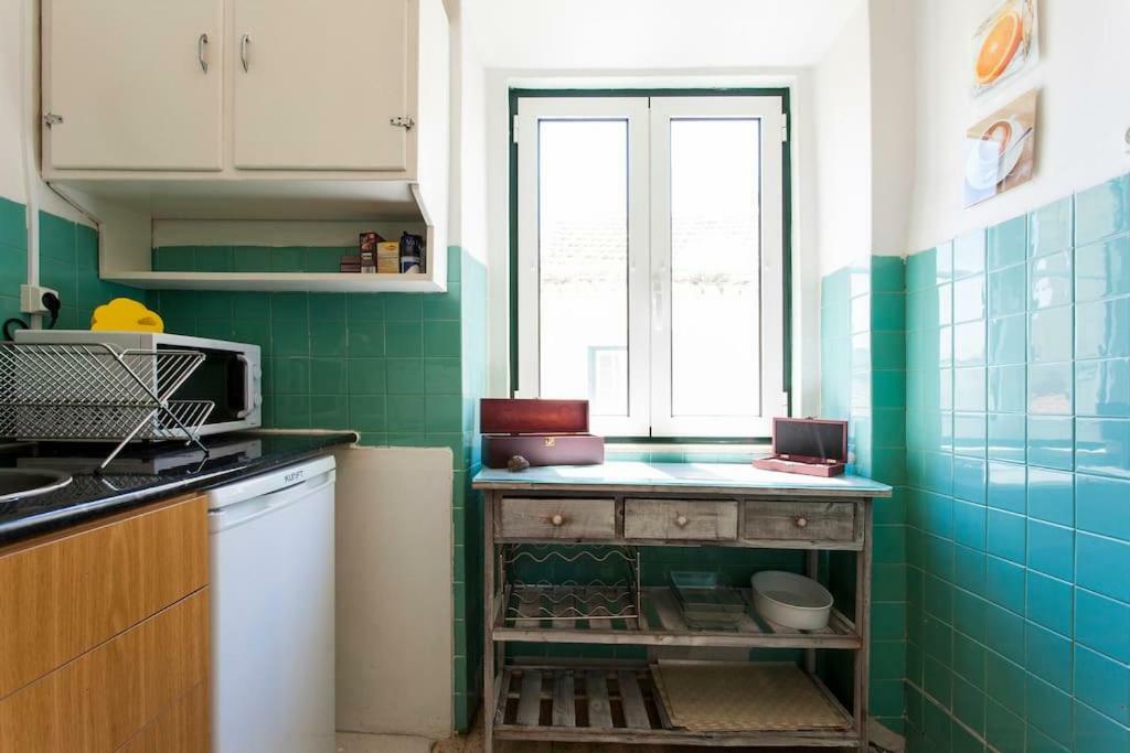 Cozy Flat Near Sao Bento Palace Apartment Lisbon