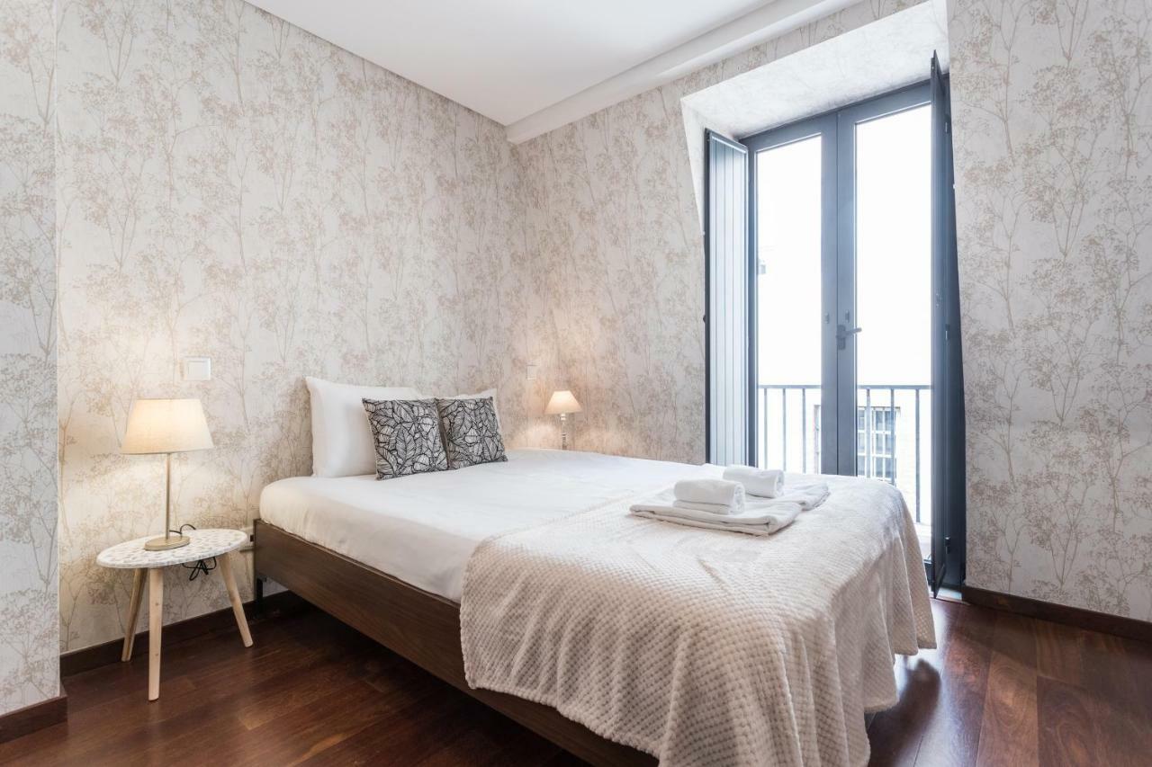 Rossio Penthouse Three-bedroom W/ River View And Parking - By Lu Holidays * Lisbon