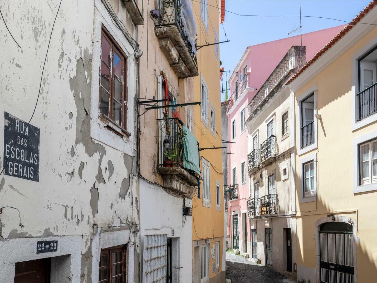 Alfama Street View * Lisboa