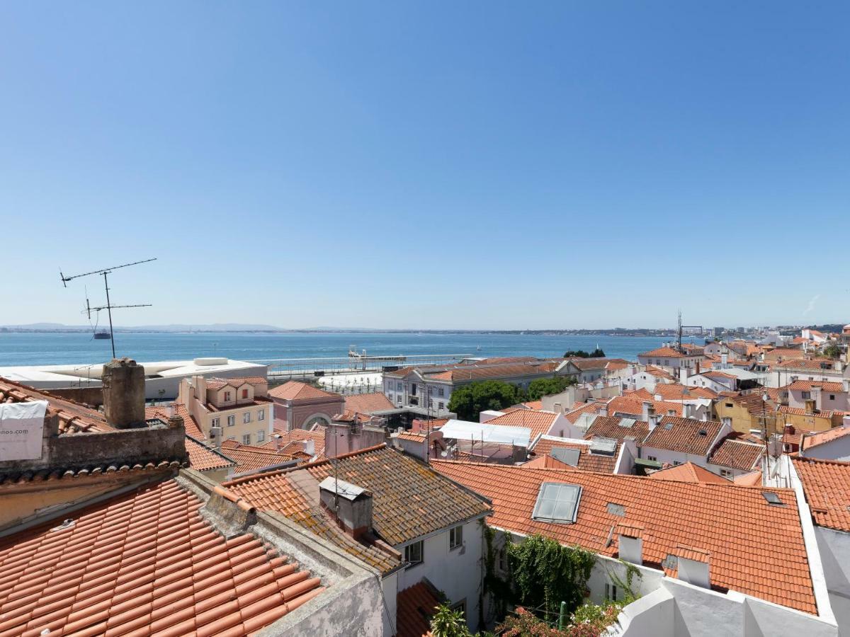 Alfama Street View Lisboa