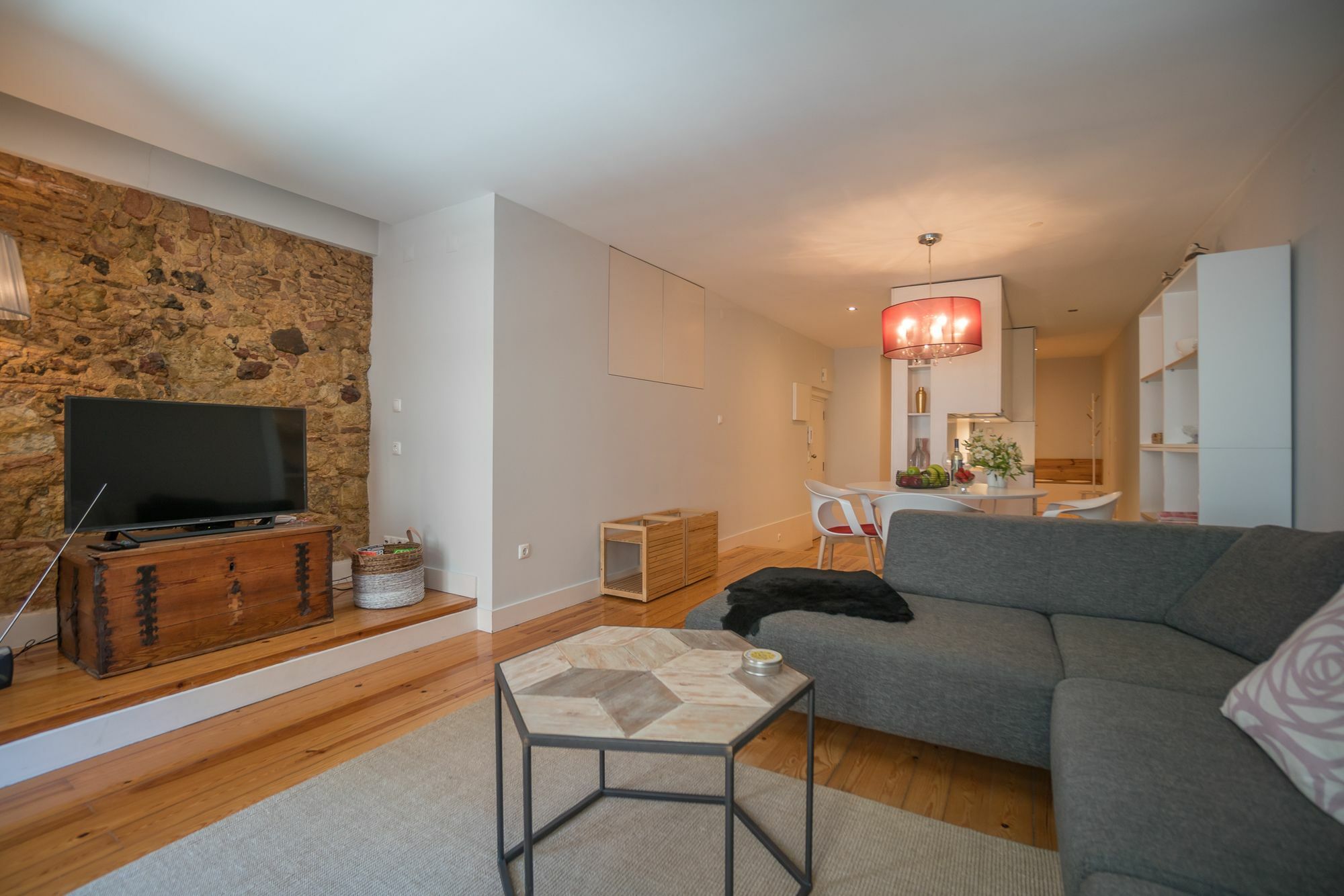Elegant And Cozy Apartment Apartment