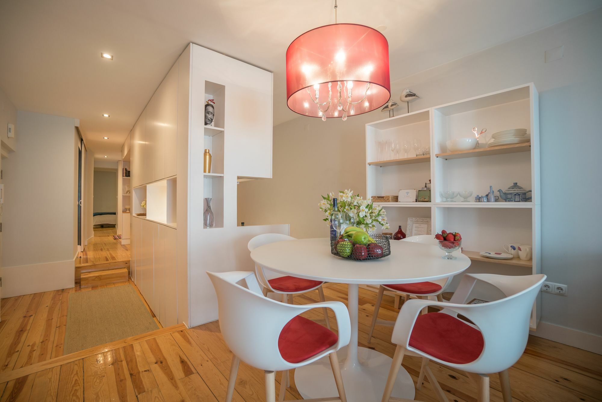 Elegant And Cozy Apartment