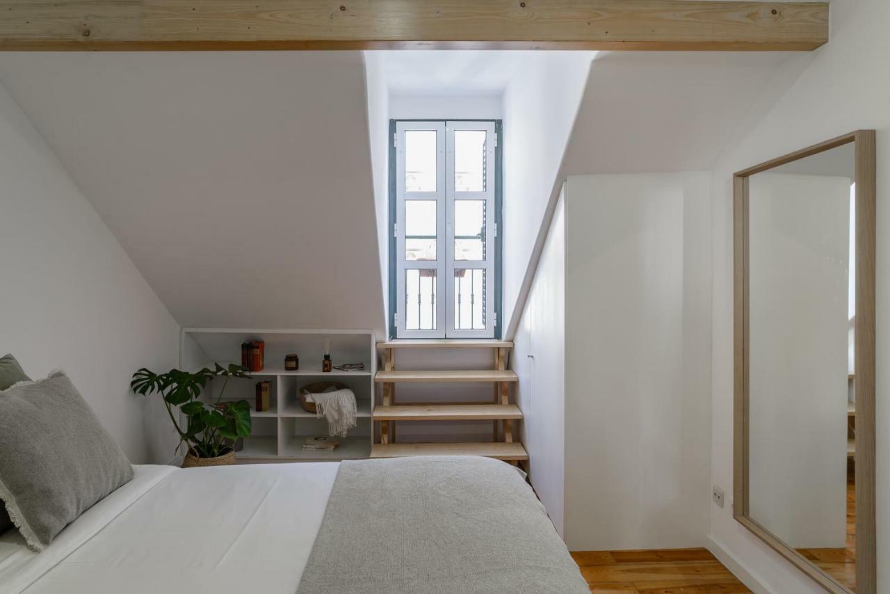 Charming Apartment- Authentic Experience In Graca * Lisbon