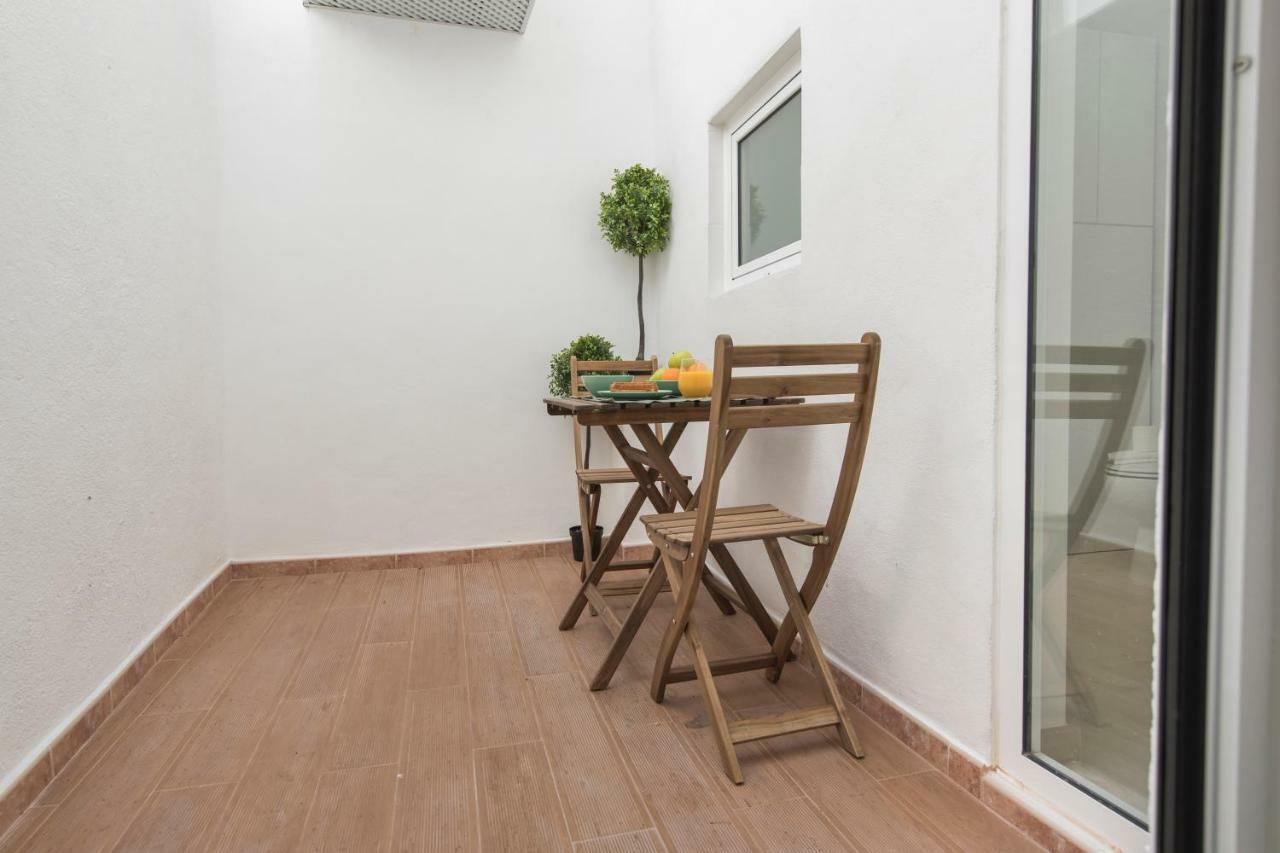 Principe Real: Elegant Flat With Terrace Lisbon