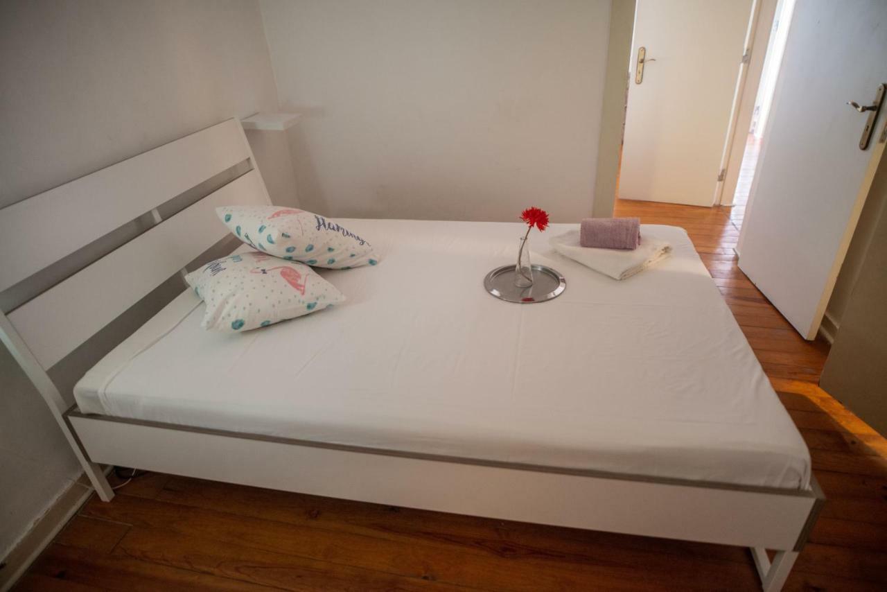The Blue House - Bica Yellow Tram Apartment *