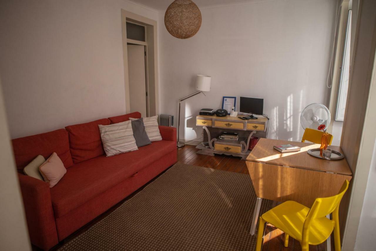 The Blue House - Bica Yellow Tram Apartment