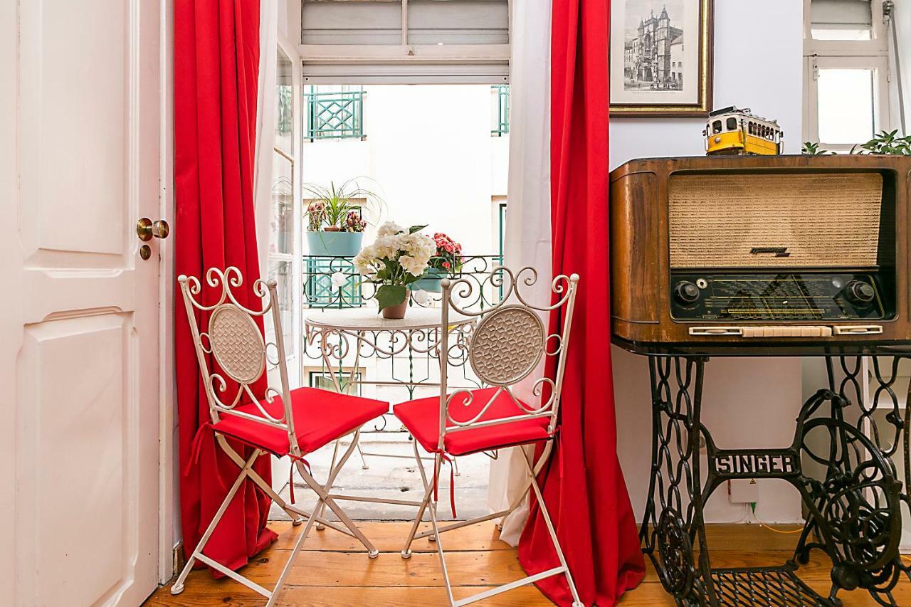 Romantic El Corte Ingles Lisbon