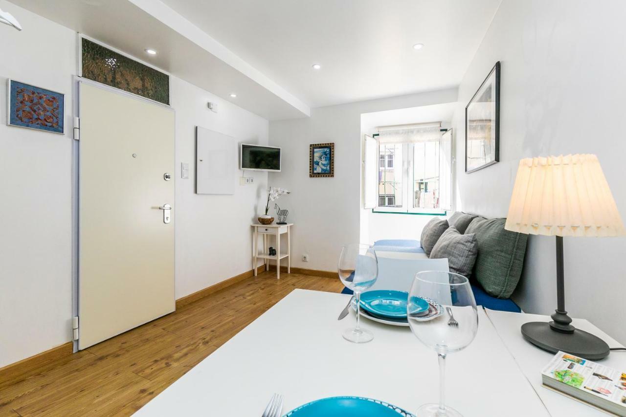 Town Center Apartment *