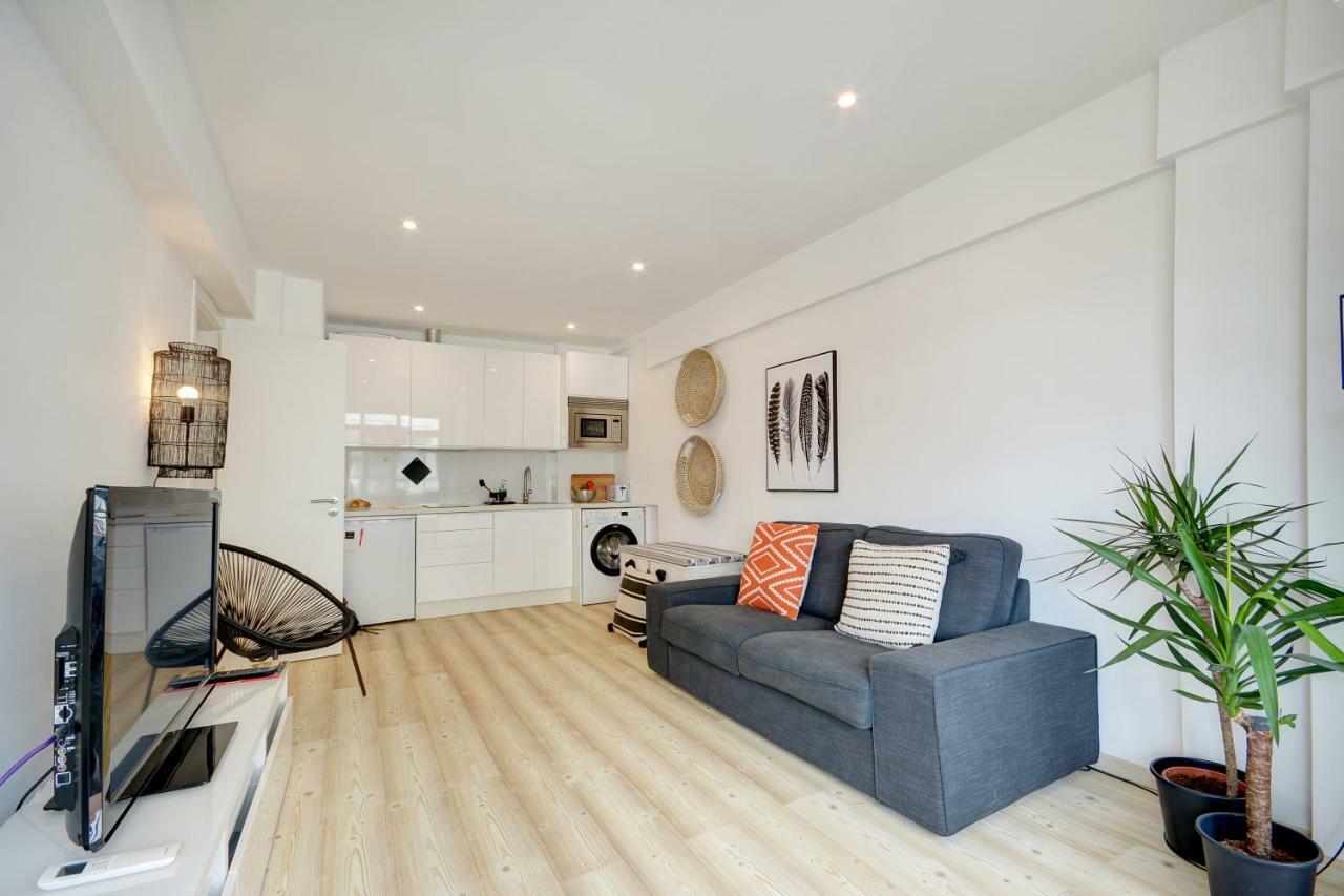 Bairro Azul - Av. Ressano Garcia *