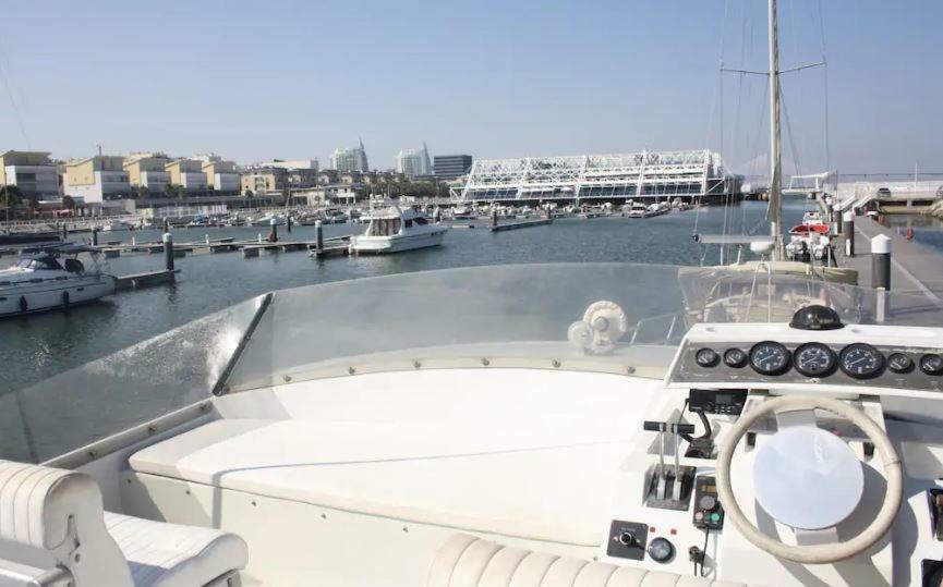 Botel Beautiful And Magnific Yacht Lisboa