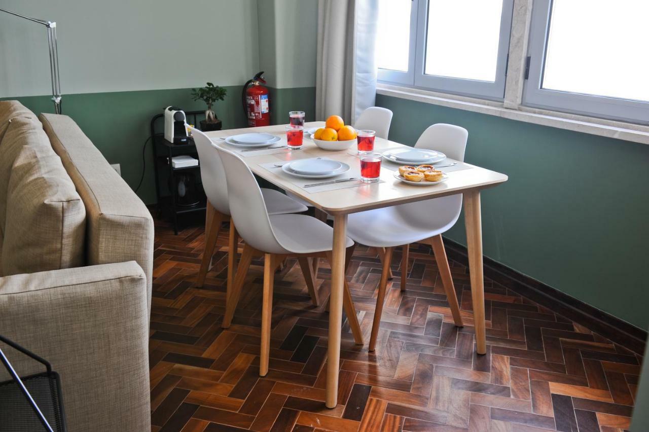 Apartment Pop The Cork In By Misha's Place 5b Lisbon
