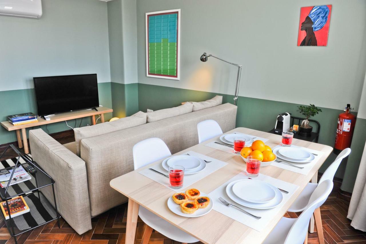 Pop The Cork In By Misha's Place 5b Lisbon