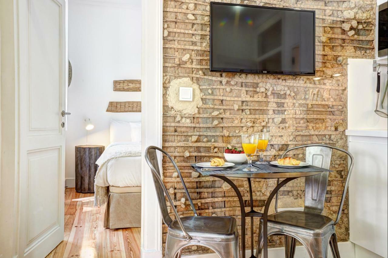 Downtown Lovers Apartments: Costa Do Castelo