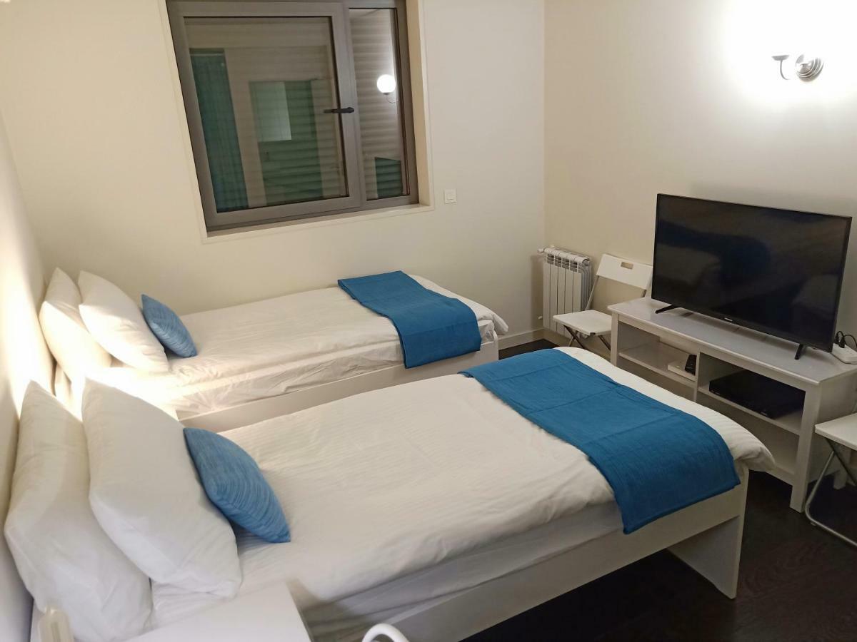 Yingying With A Free Parking Space Guest house
