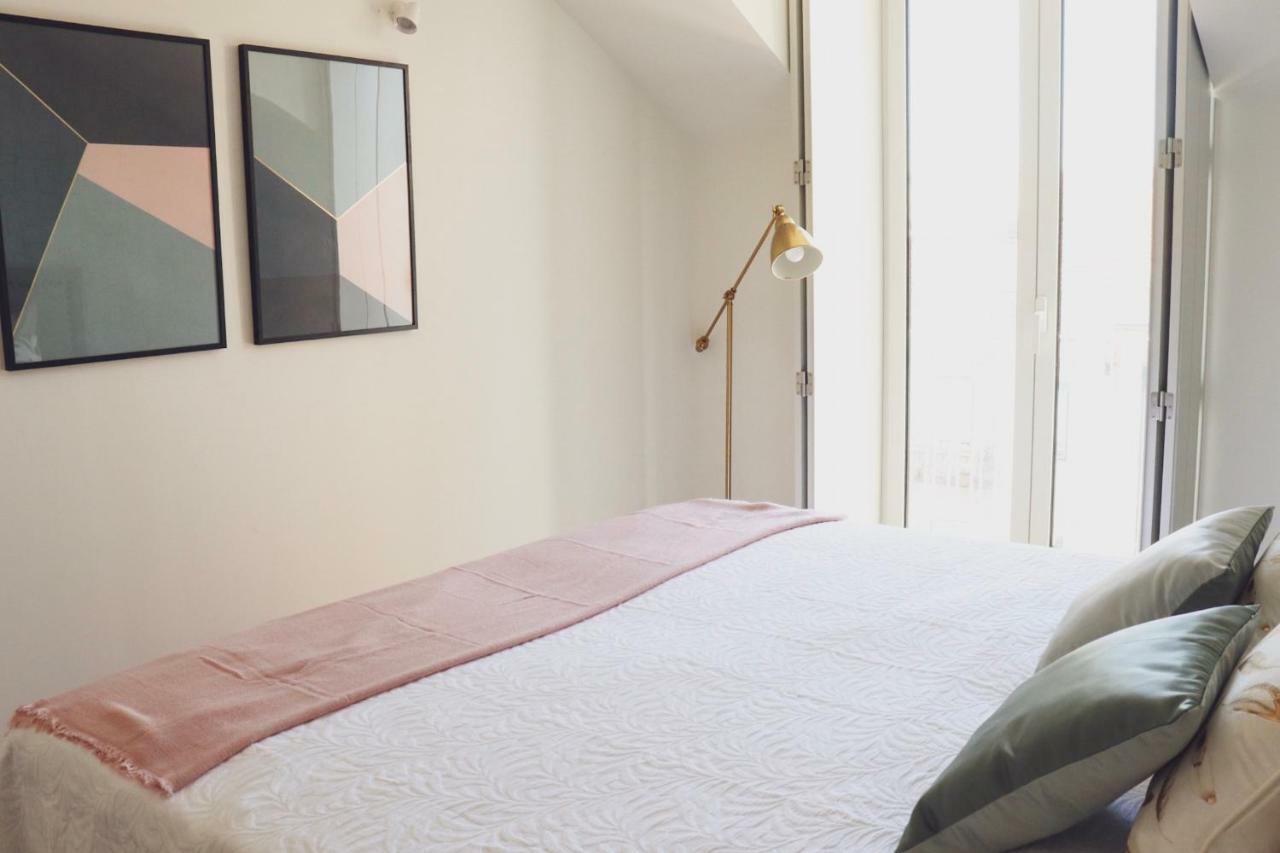 Balcony Lux Apartment *