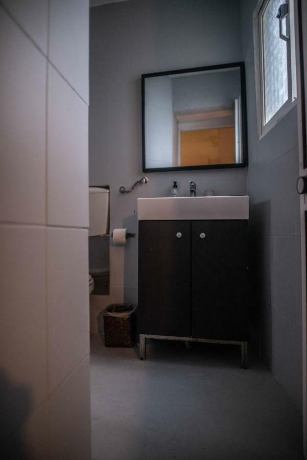 The Blue House - Lively Bairro Alto Apartment *