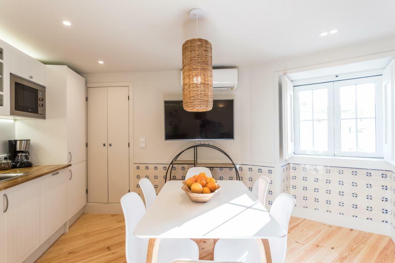 Alfama Cozy Two-bedroom W/ River View - By Lu Holidays * Lisboa