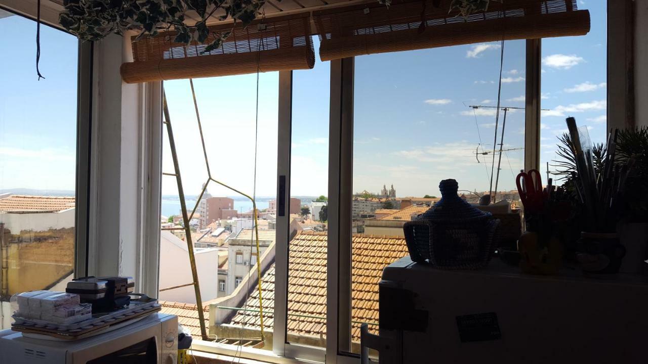 Com Vista O Tejo Lisbon