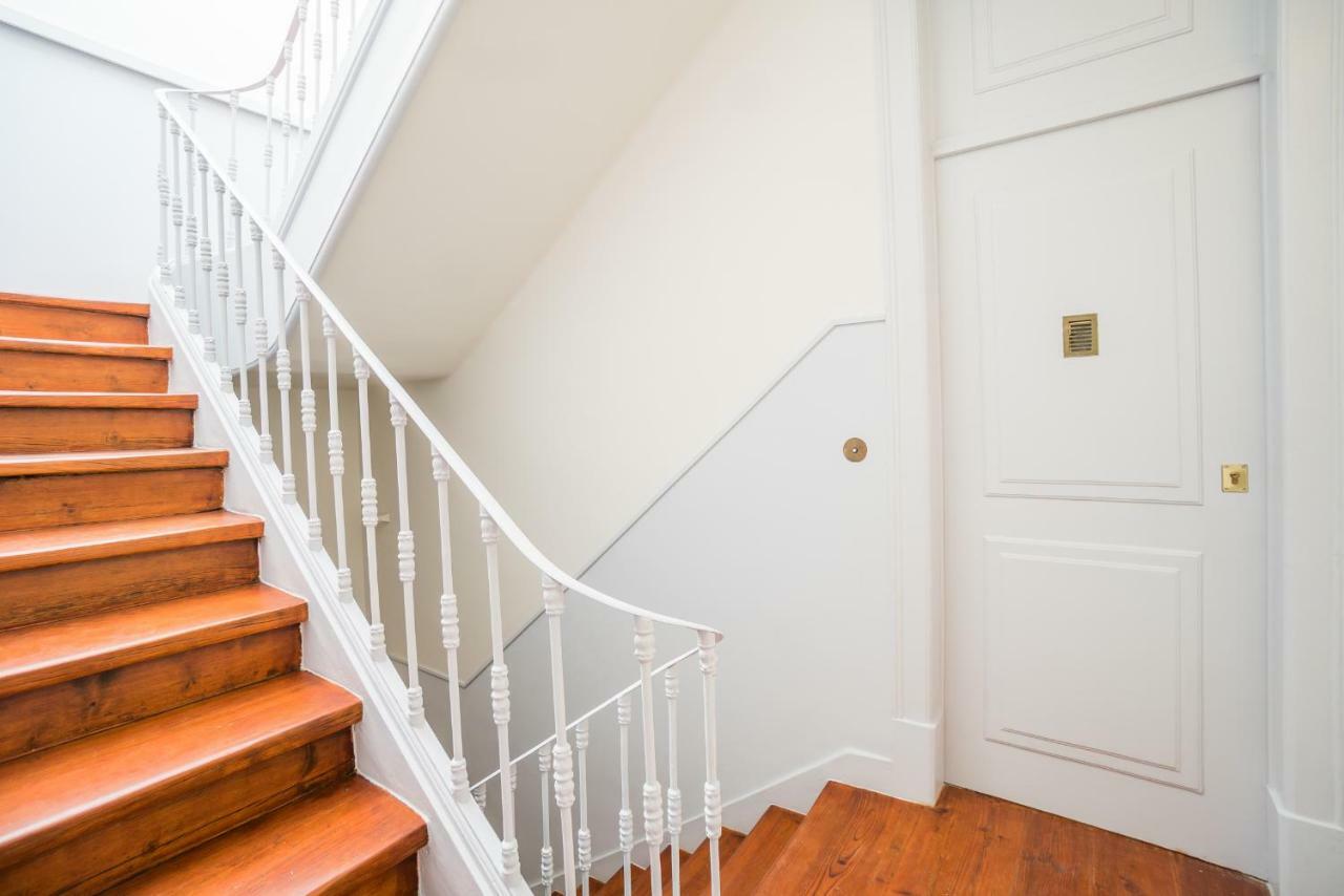 Joivy Gorgeous 3br With Balcony Nearby Time Out Market * Lisbon