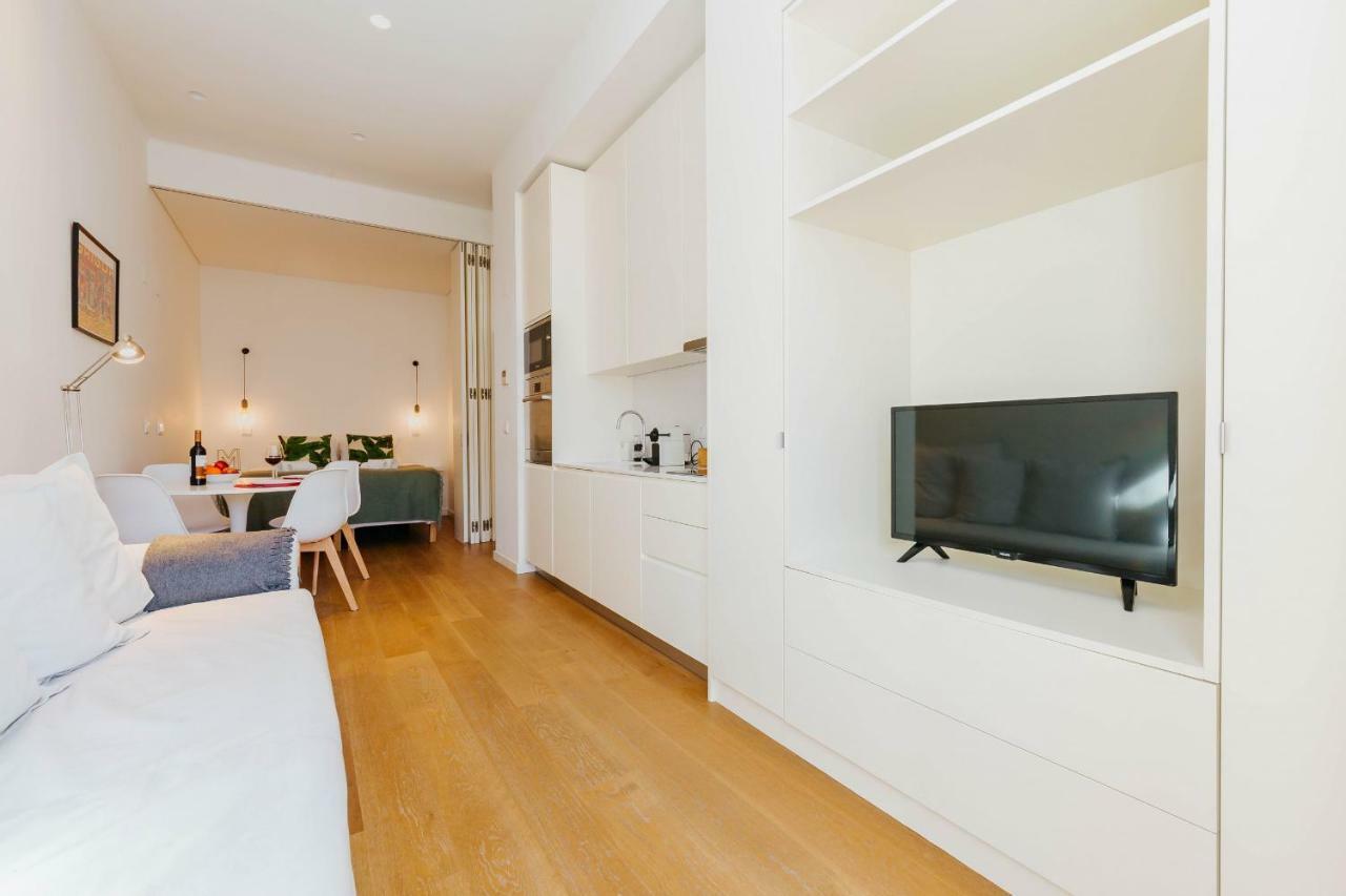 Urban Jungle Apartment Lisbon