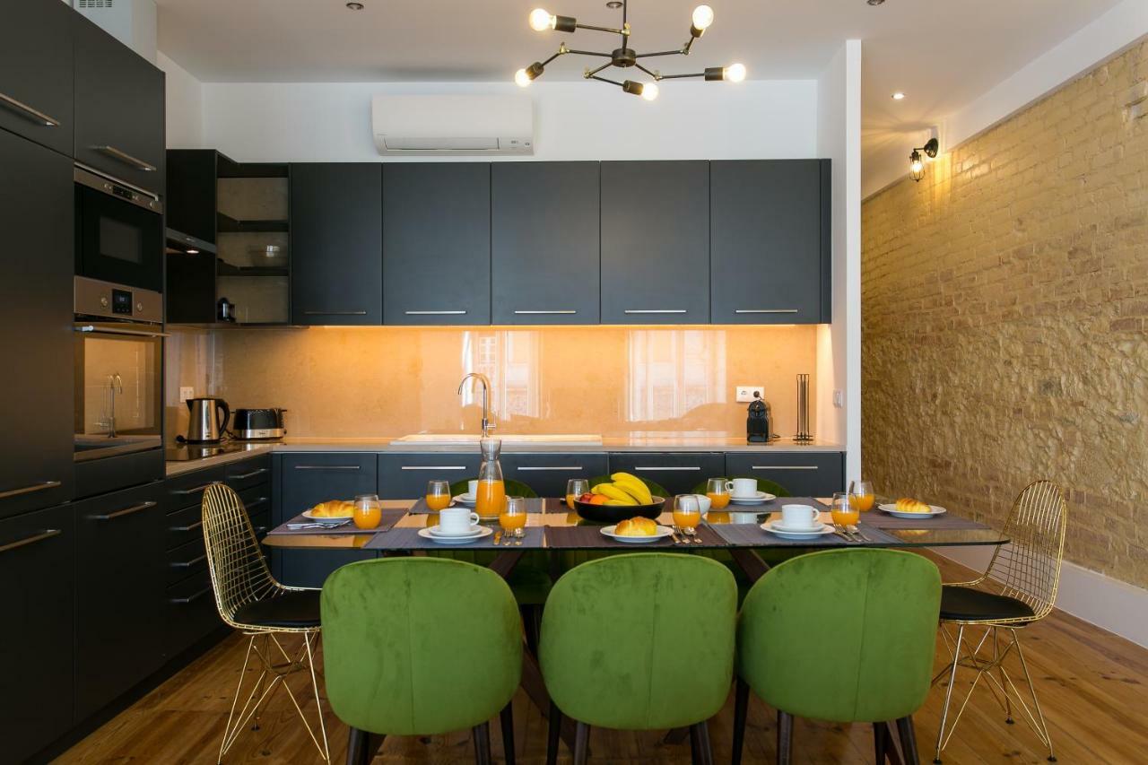 Apartment Joivy Gorgeous 3br With Balcony Nearby Time Out Market