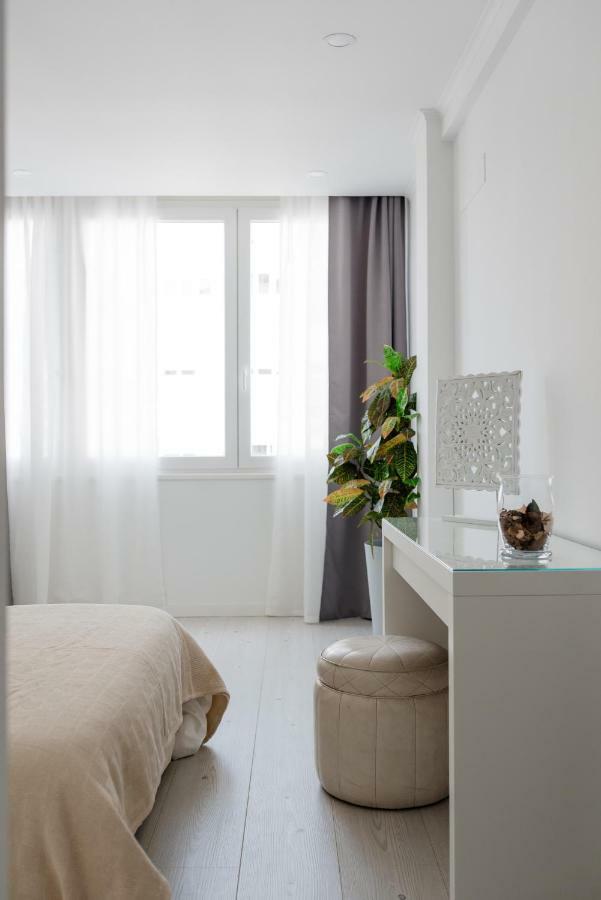 Light-filled, Fully Renovated Near Belem, By Timecooler Apartment