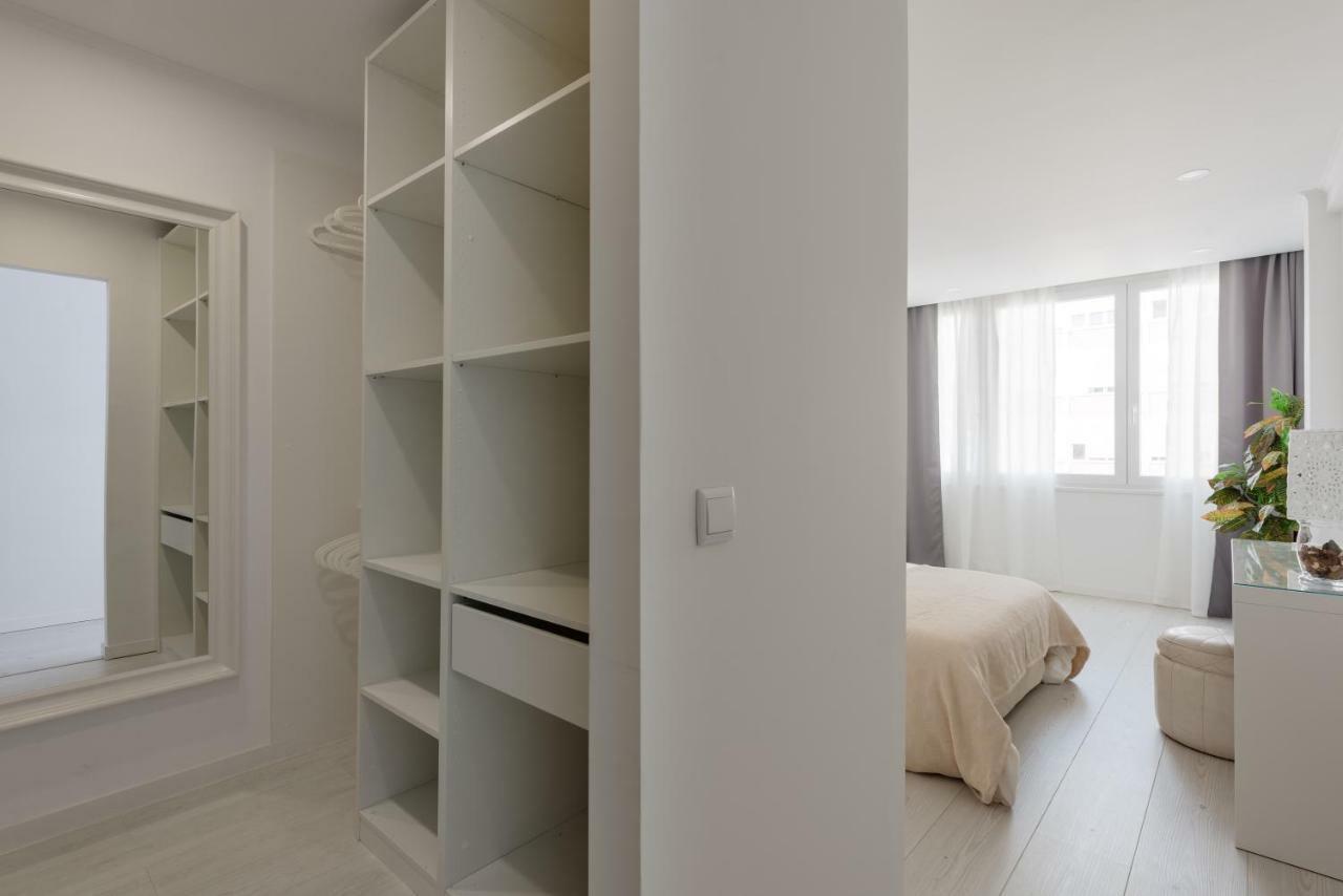 Light-filled, Fully Renovated Near Belem, By Timecooler Lisbon