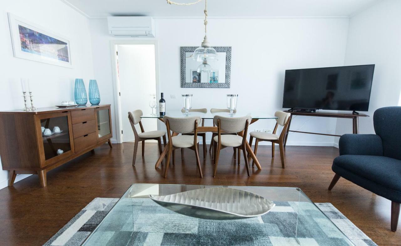 Apartment Charming With Balcony & Pool