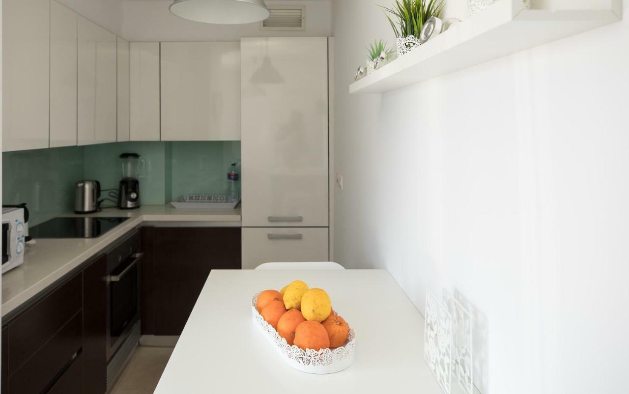 Apartment Charming With Balcony & Pool *