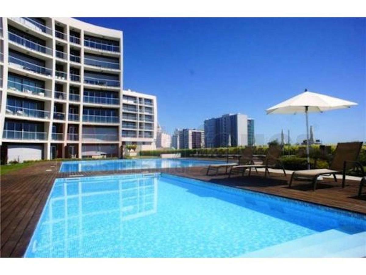 Charming With Balcony & Pool
