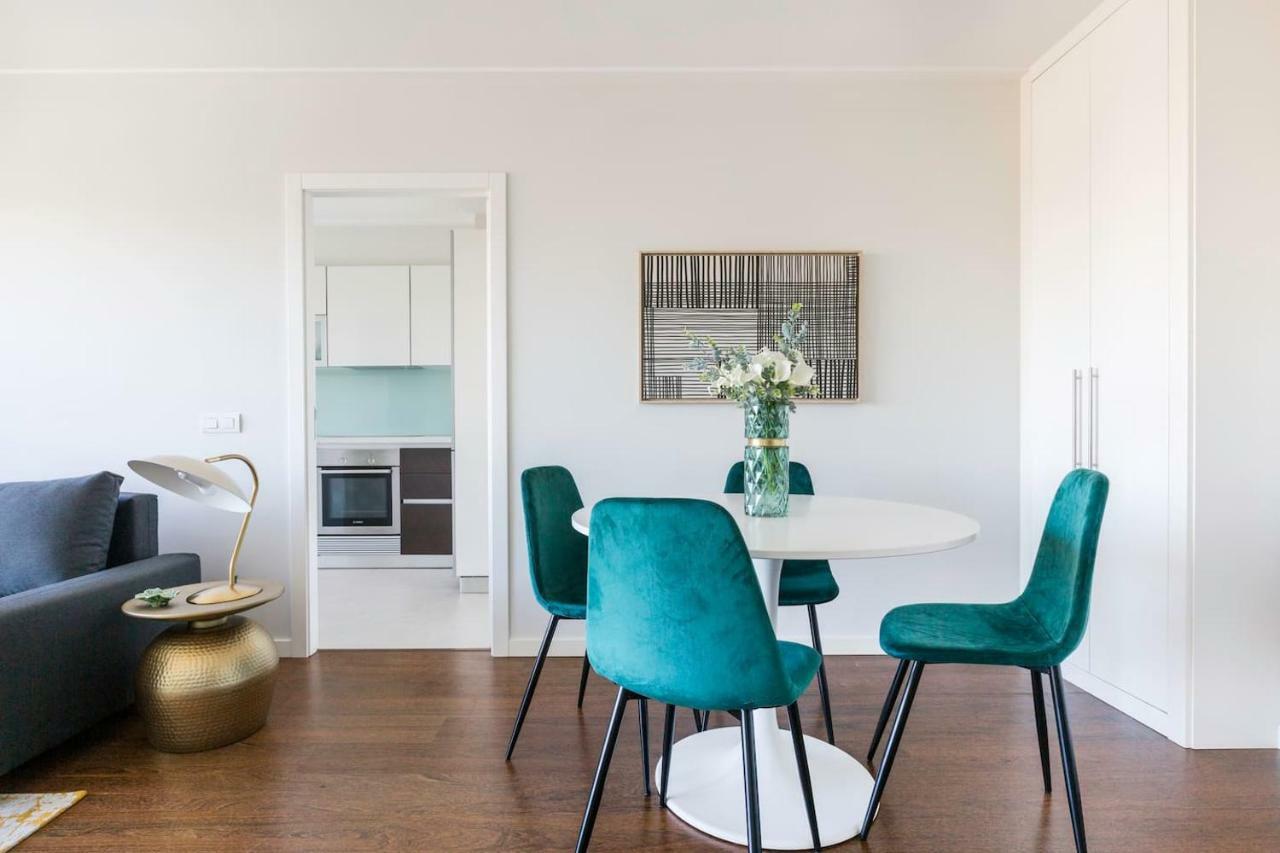 Amazing Flat - Pool And Parking * Lisbon