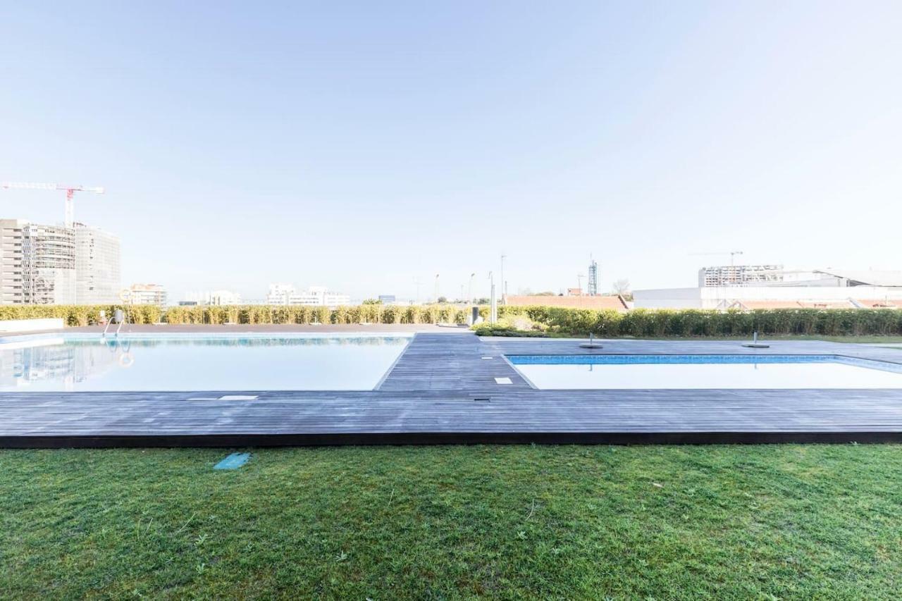Apartment Amazing Flat - Pool And Parking Lisbon
