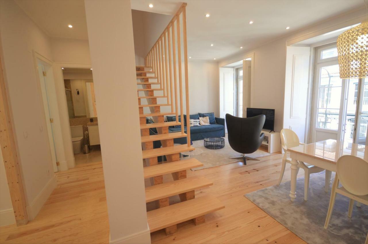 Silver Side River Apartment