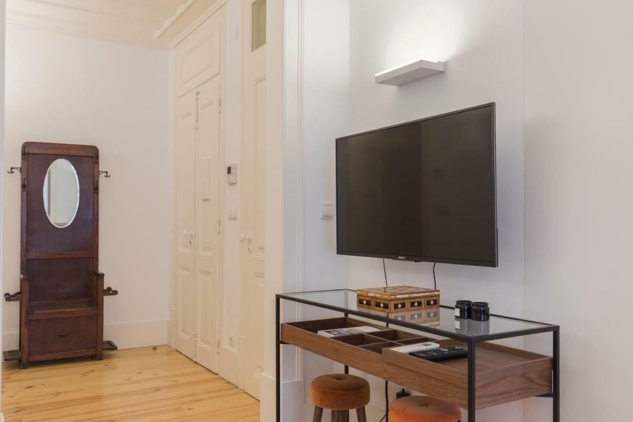 Charming 2 Bedroom In Baixa Chiado Apartment Lisbon
