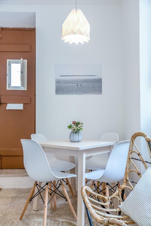 Renovated Typical Baixa Apartment, By Timecooler Apartment Lisbon