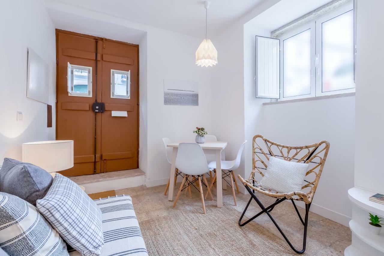 Renovated Typical Baixa Apartment, By Timecooler Apartment